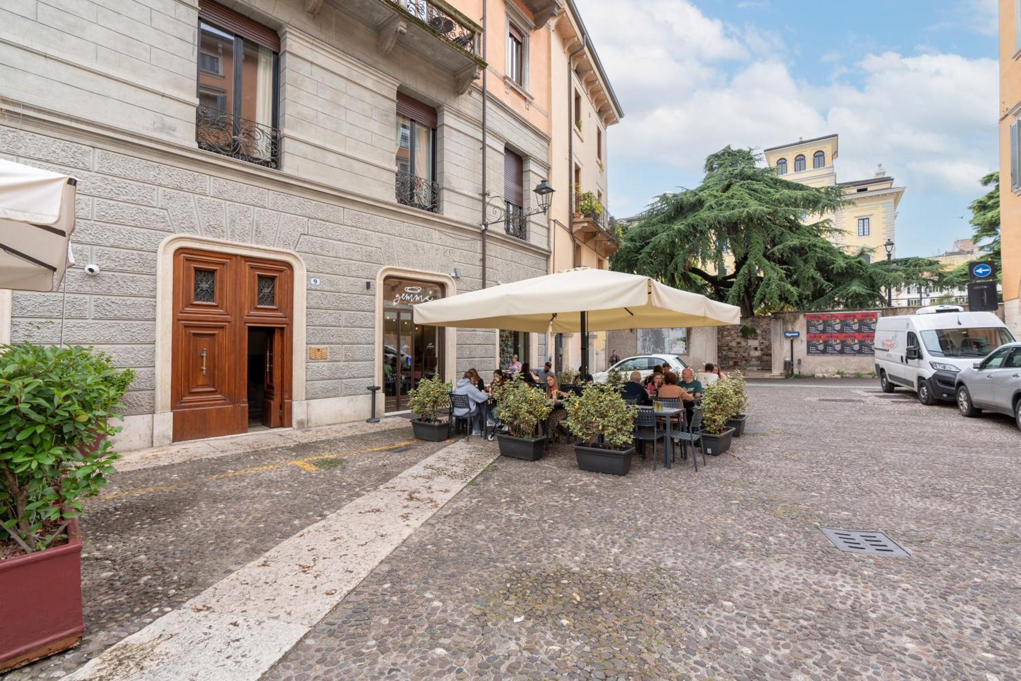 Hotel Palazzo Biasini By Postcardsfrom à Vérone Extérieur photo